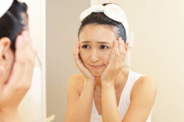歳をとるにつれ美容液が肌に浸透しない！肌荒れした時のオススメの対処法