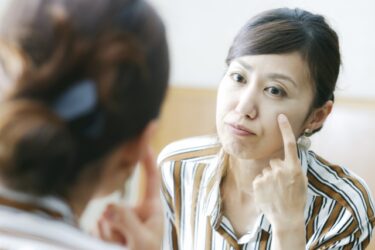年齢によるシワを作る原因と対策！ナイアシンアミドの驚きの効果とは？